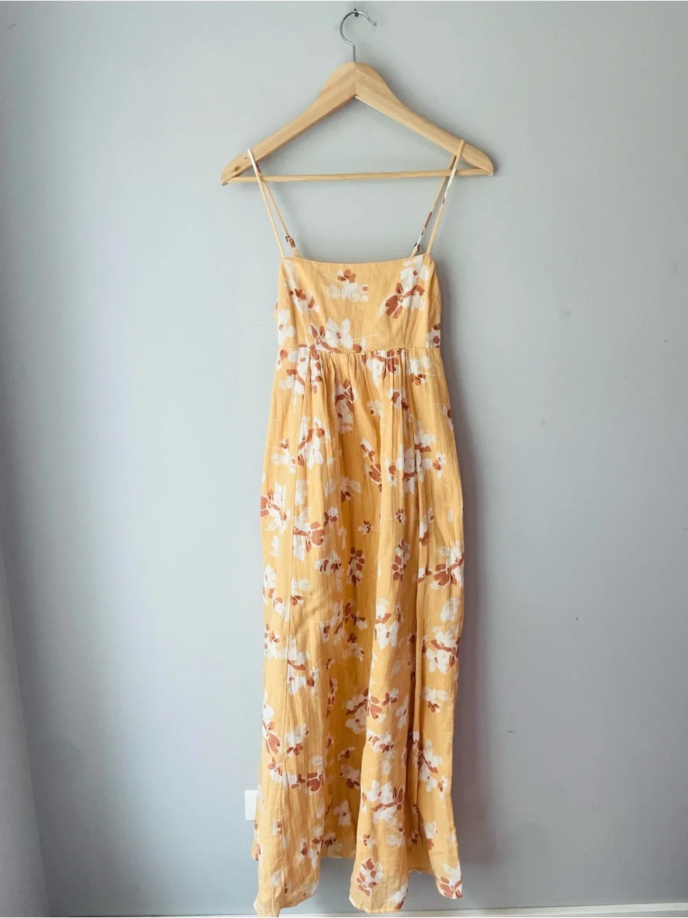 Abercrombie & Fitch Soft Yellow Floral Dress Blogger Fav